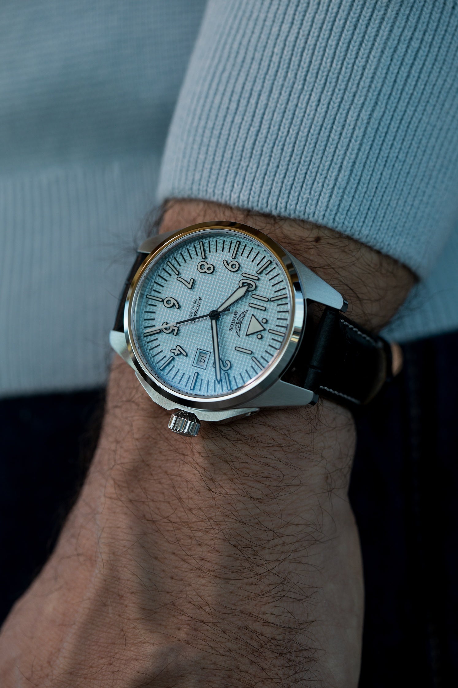 AVIATOR SWISS AIRACOBRA 43 AUTO V.3.39.0.337.4 watch