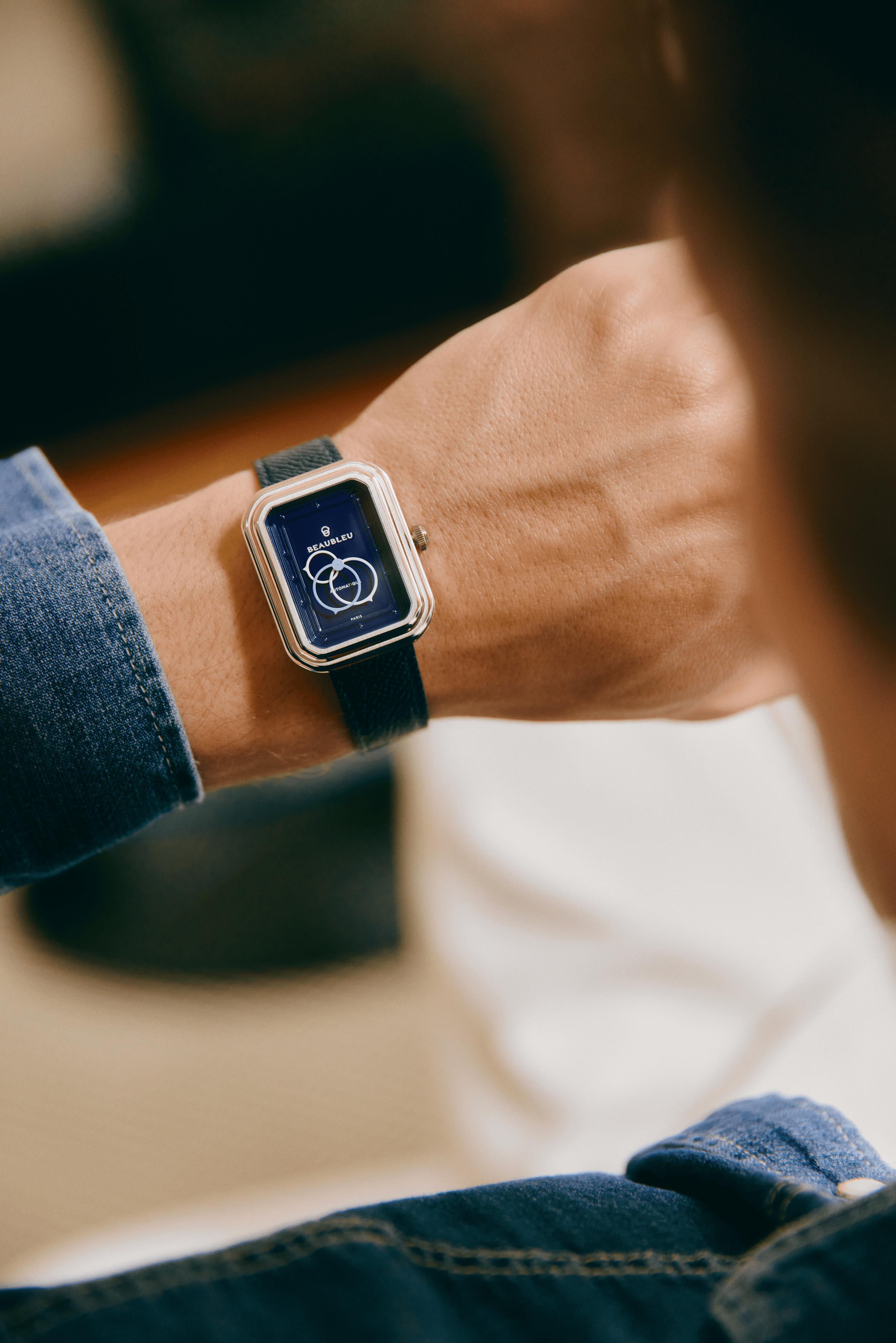 Watch Beaubleu Ecce Figura Enamel