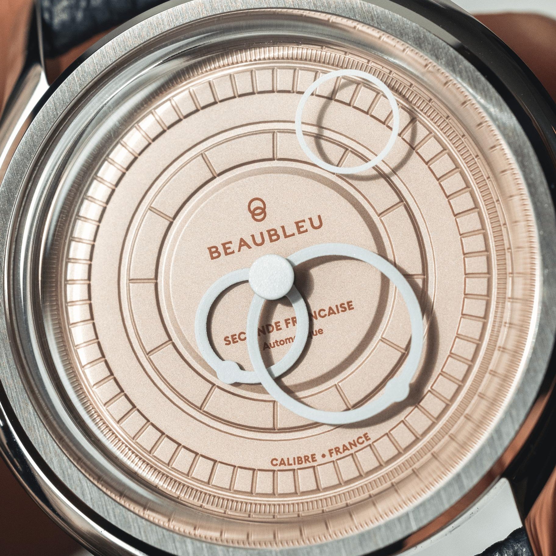 Hodinky Beaubleu Seconde Française 20.24 Salmon