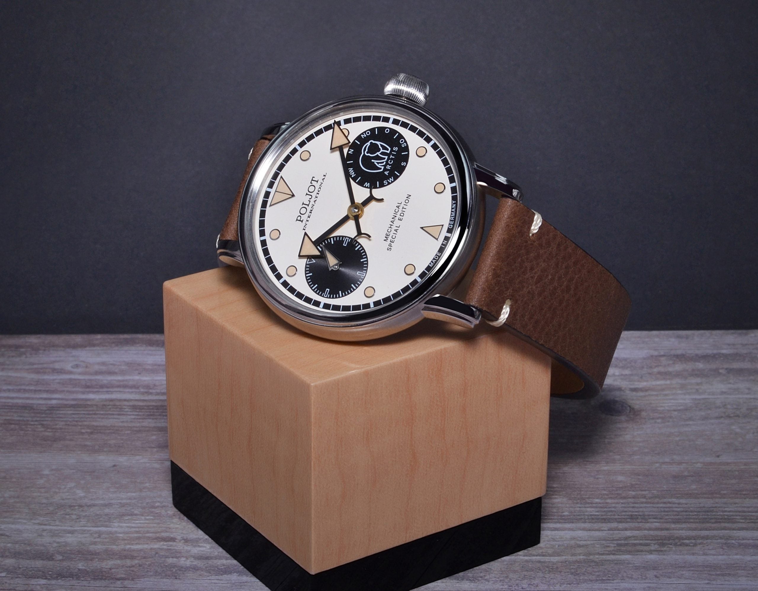 Hodinky Poljot International Arctis 9011.1940412