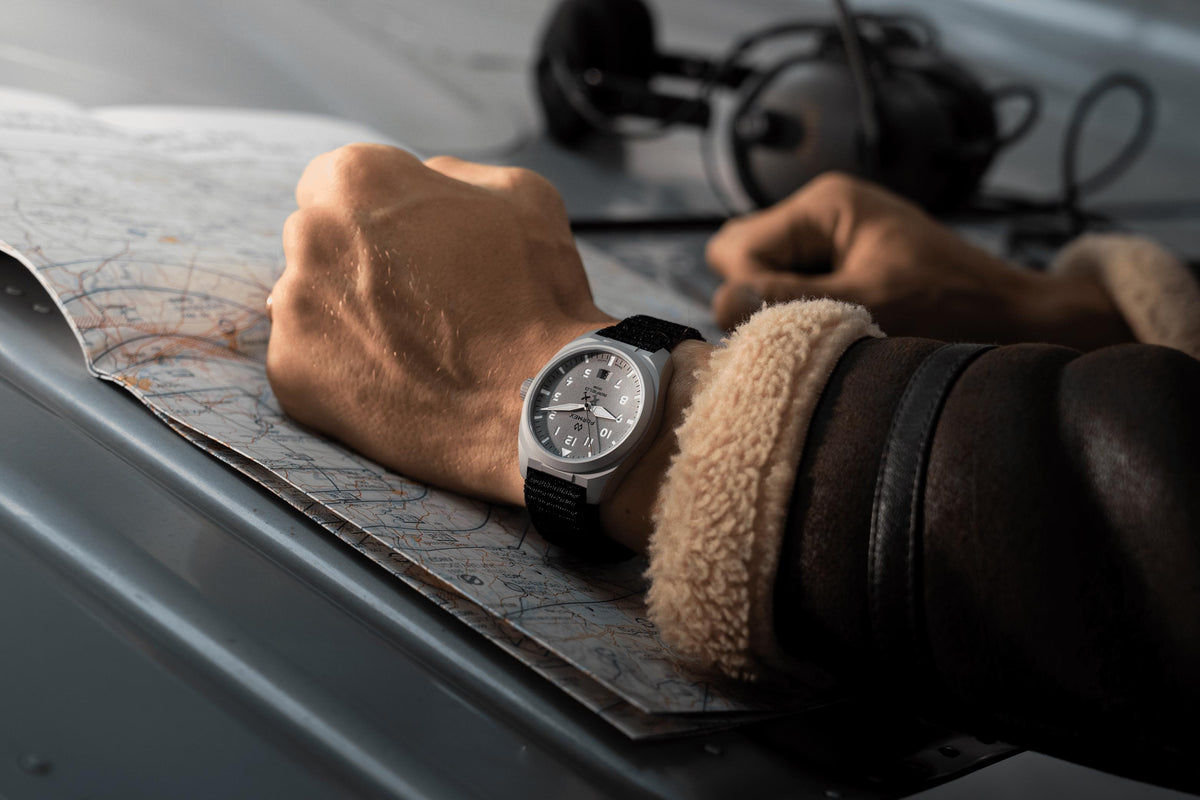 Hodinky Formex AIRFIELD Automatic - Tarmac Grey