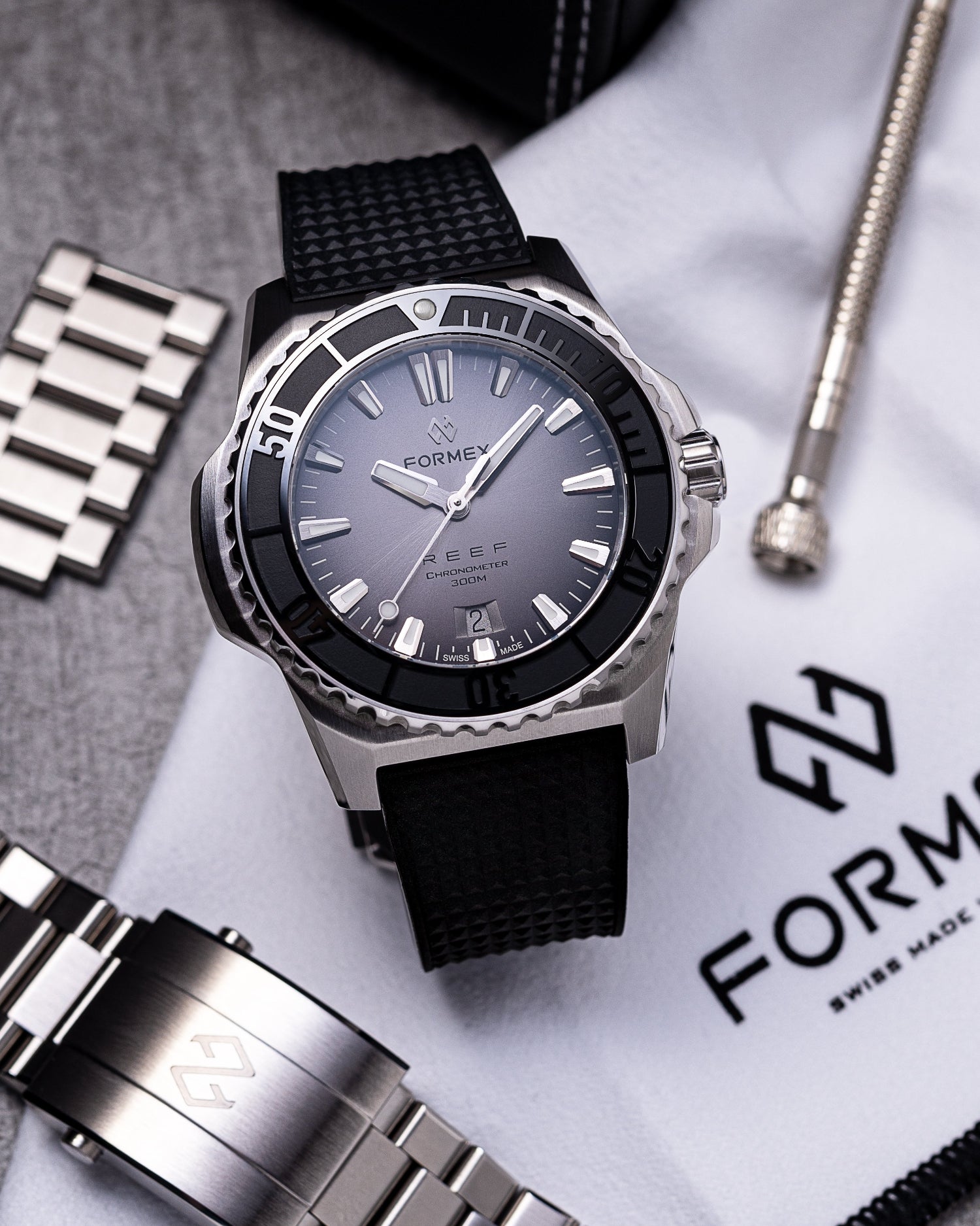 Hodinky Formex Reef 42 mm - Silver