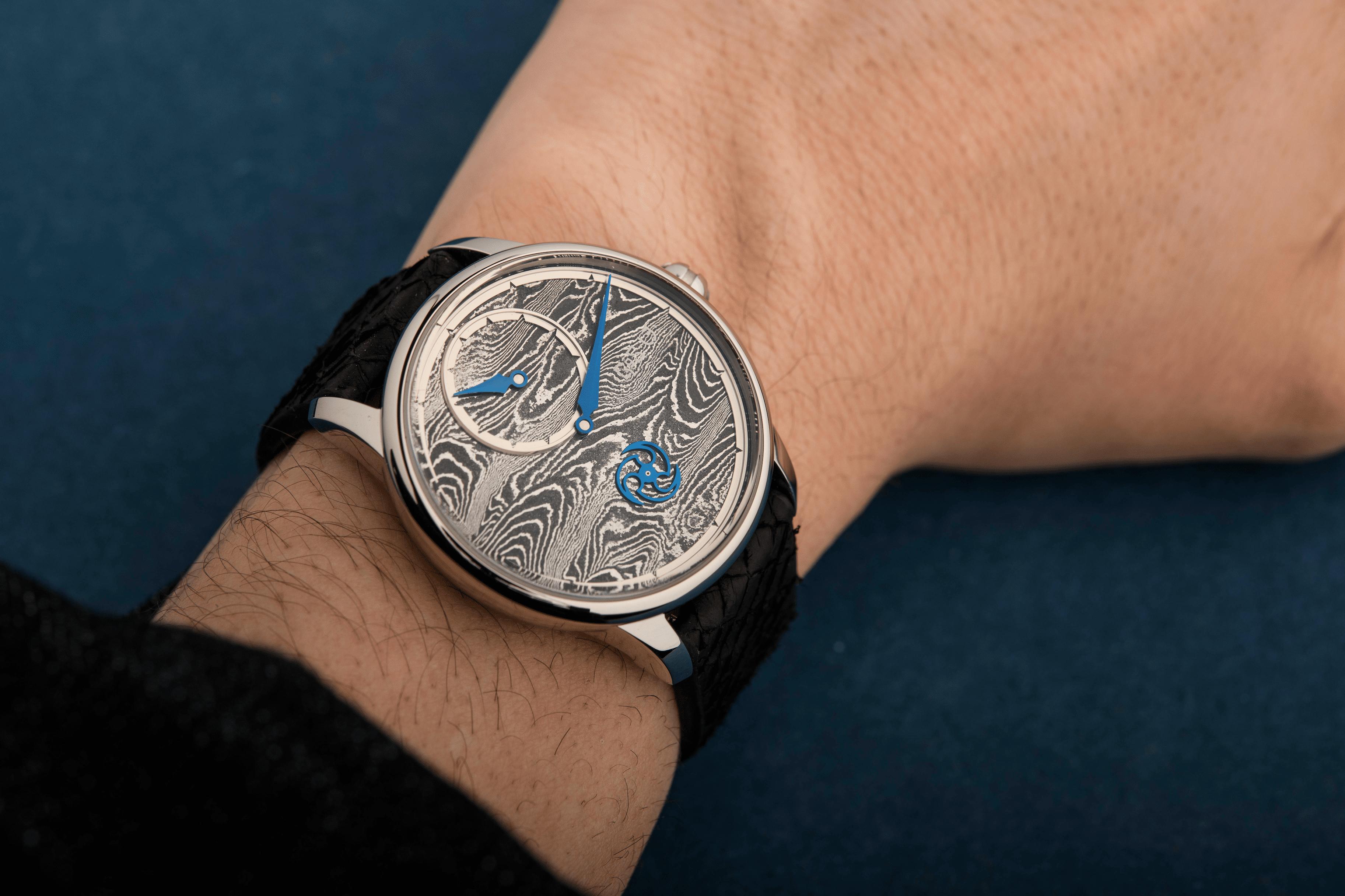 Hodinky LOUIS ERARD REGULATOR X GOS