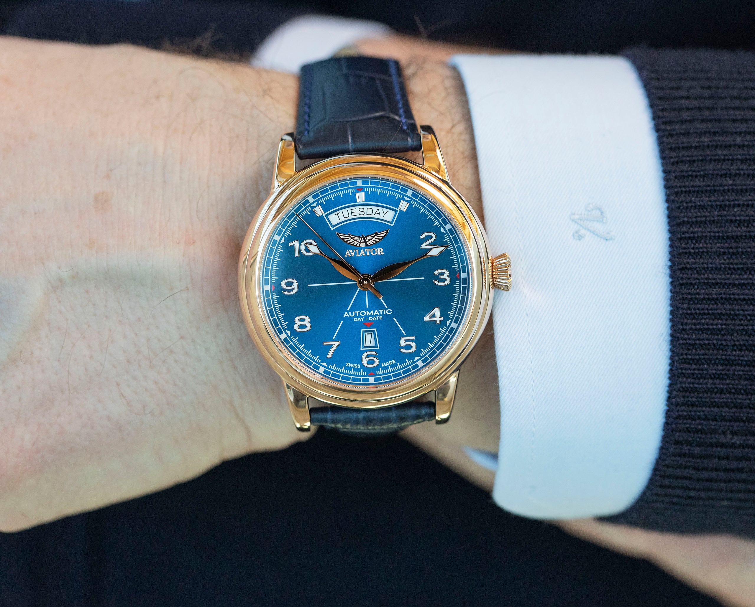 Watch AVIATOR SWISS Douglas day-date 45 V.3.44.2.402.4