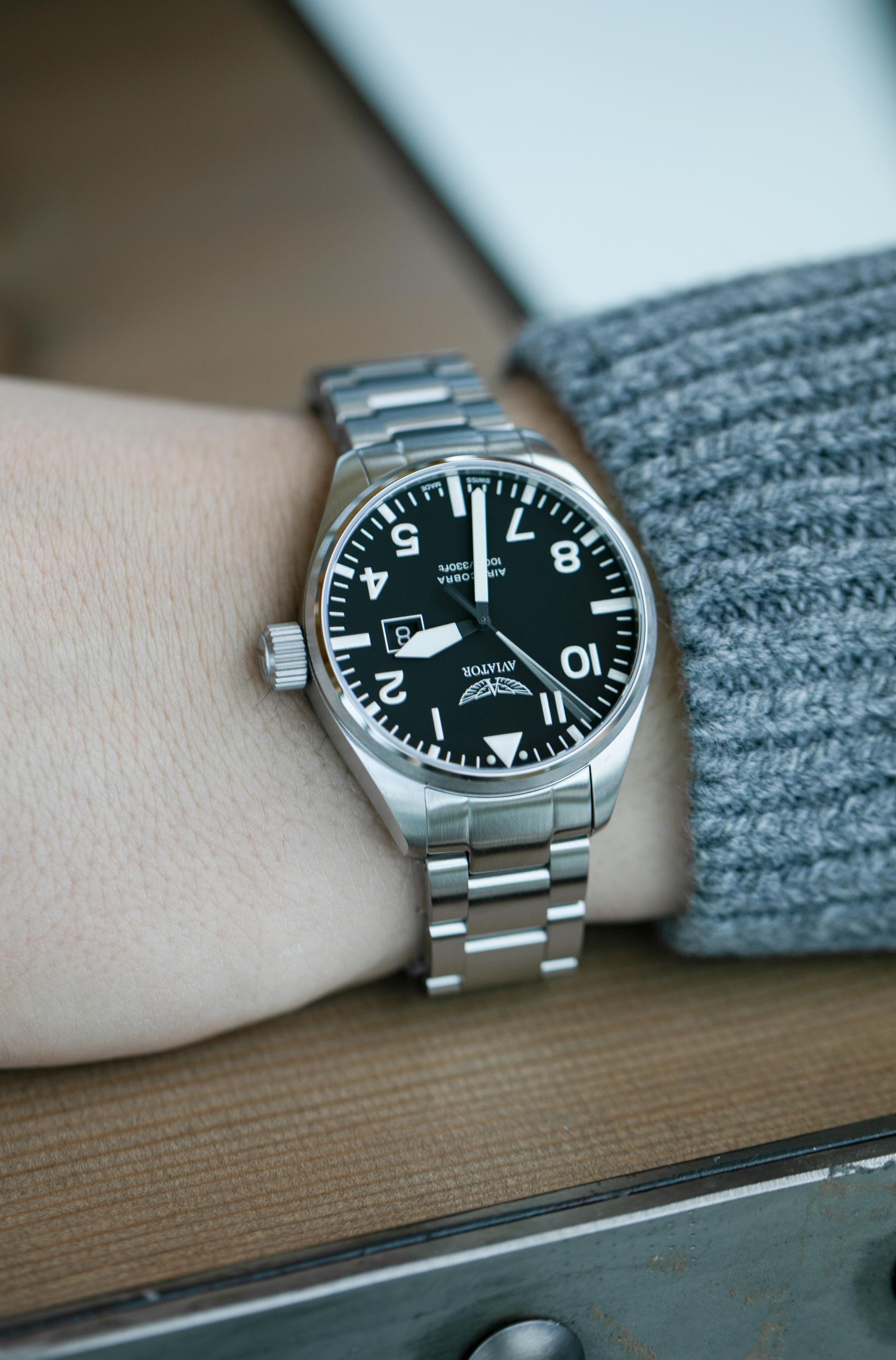 Hodinky AVIATOR SWISS AIRACOBRA P42 V.1.22.0.148.4
