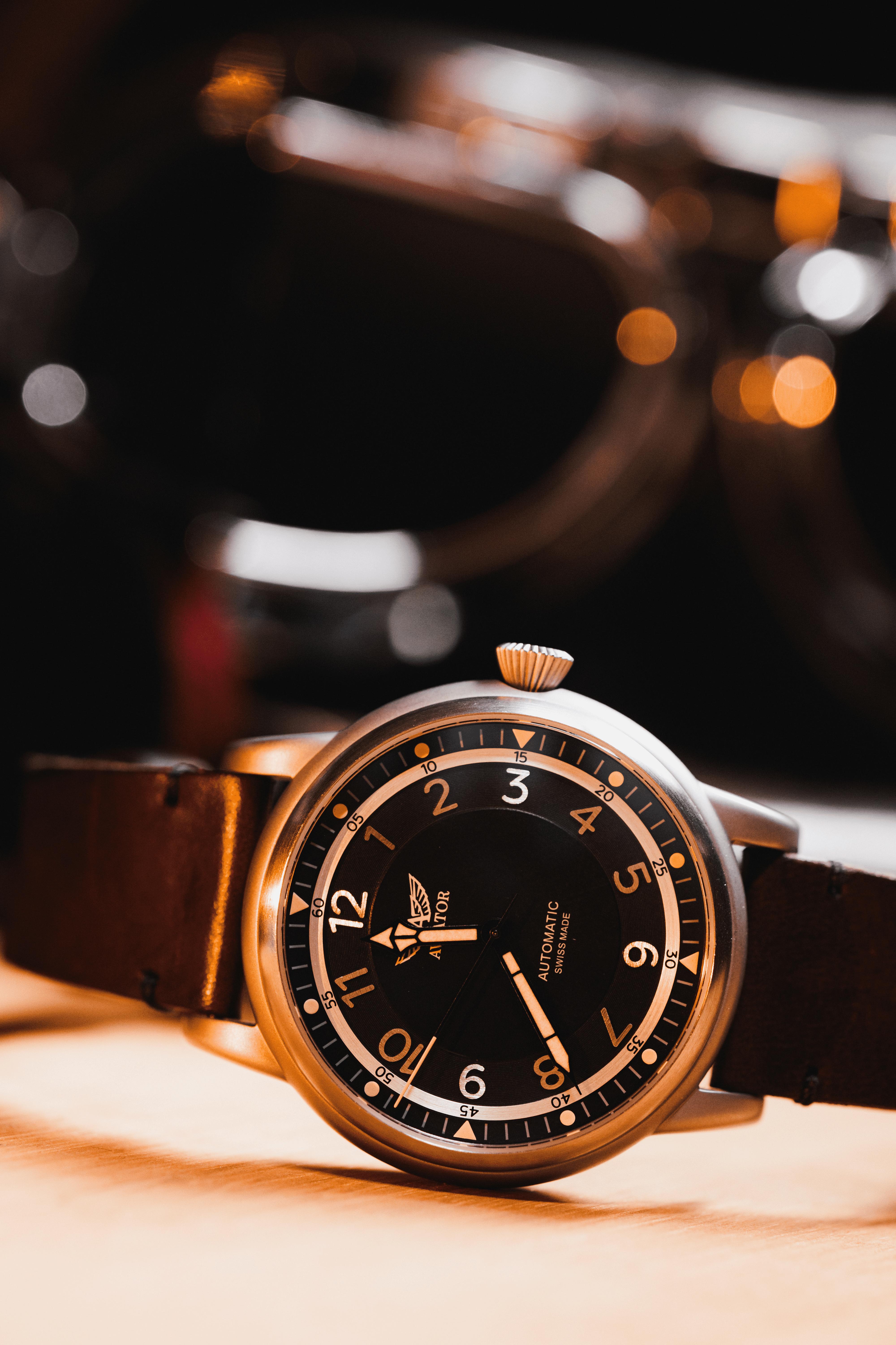 AVIATOR SWISS Douglas Dakota V.3.31.0.228.4 watch