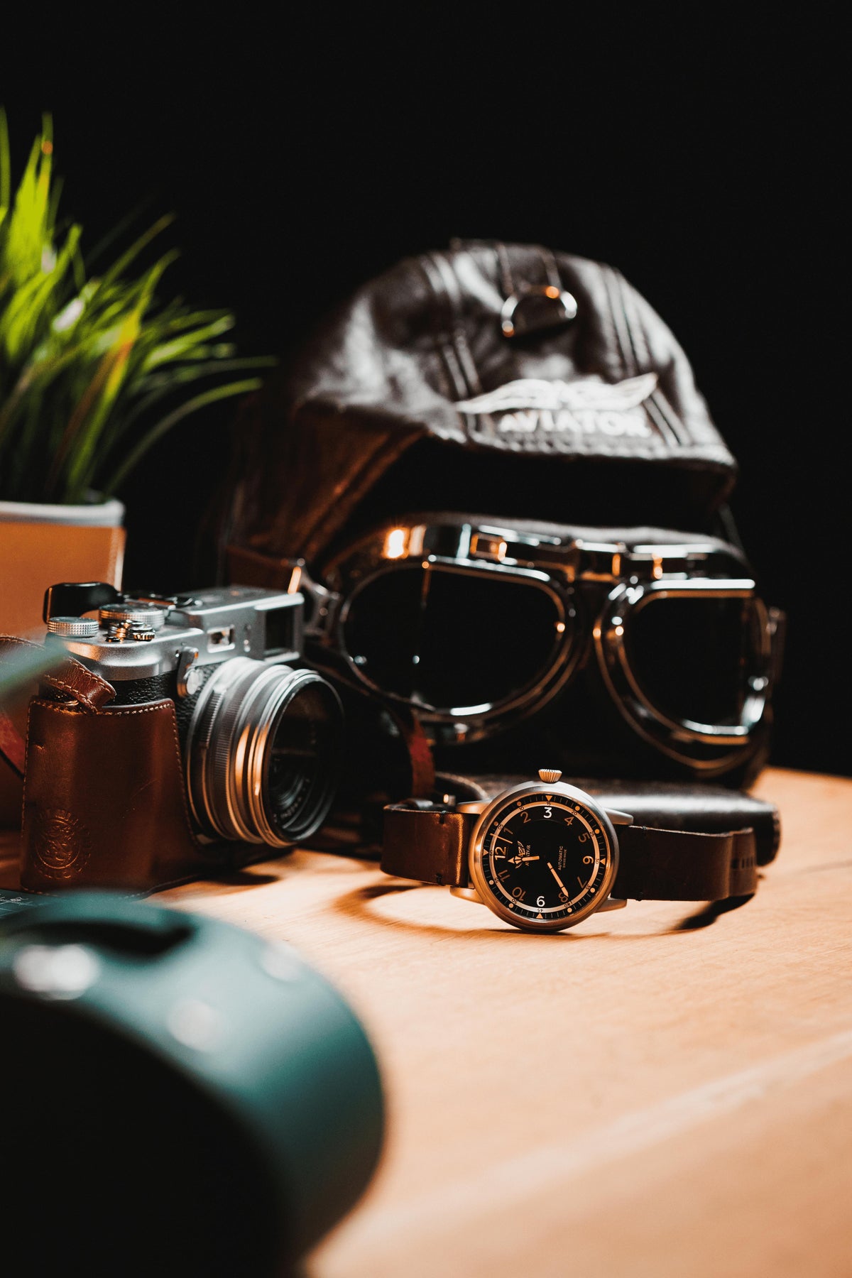 AVIATOR SWISS Douglas Dakota V.3.31.0.228.4 watch