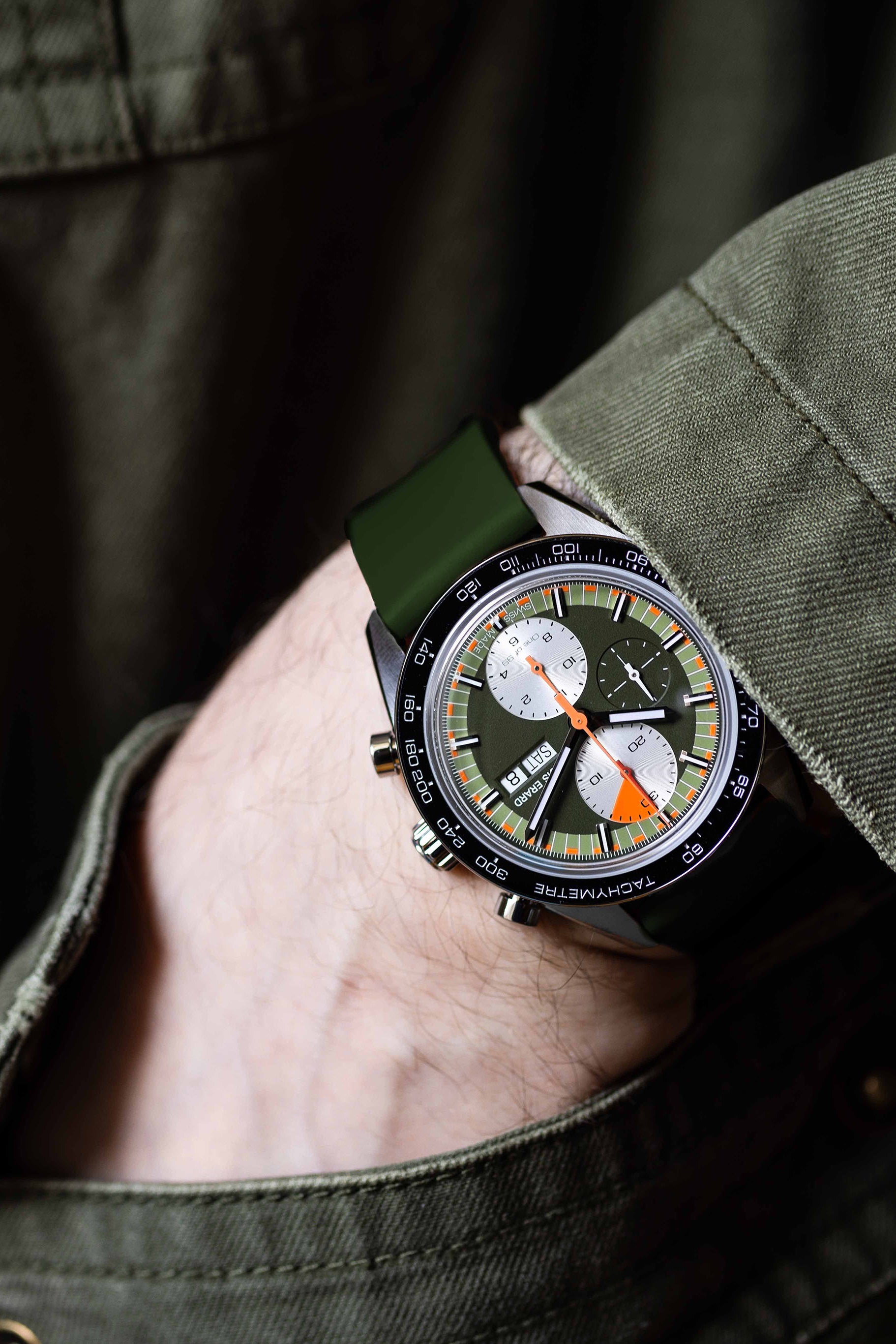 Hodinky Louis Erard 2300 Sport Chronograph Khaki